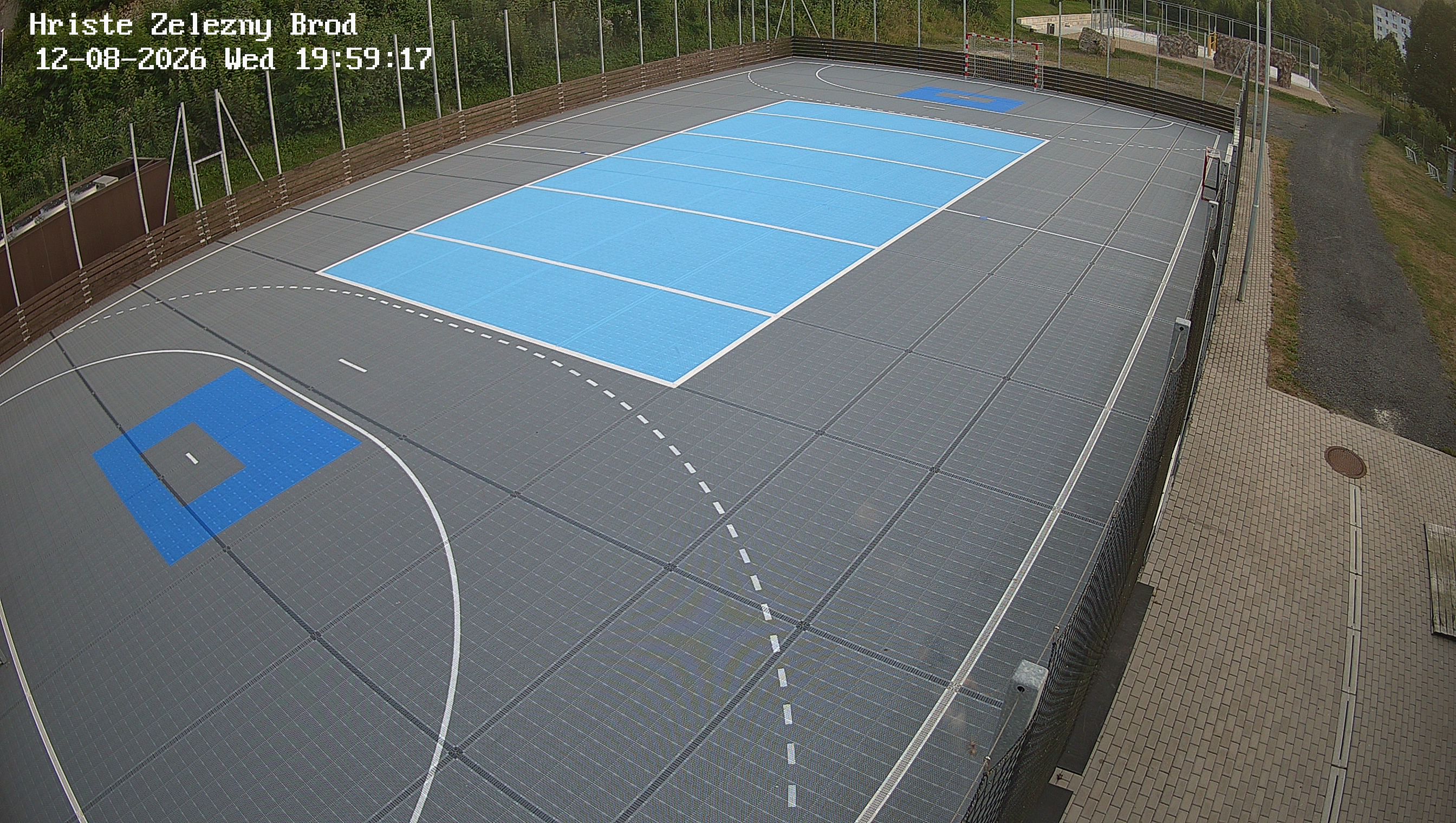Sportovní centrum - multifunkční hřiště / kluziště